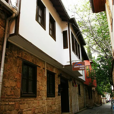 Hotel Grand Erken 3*